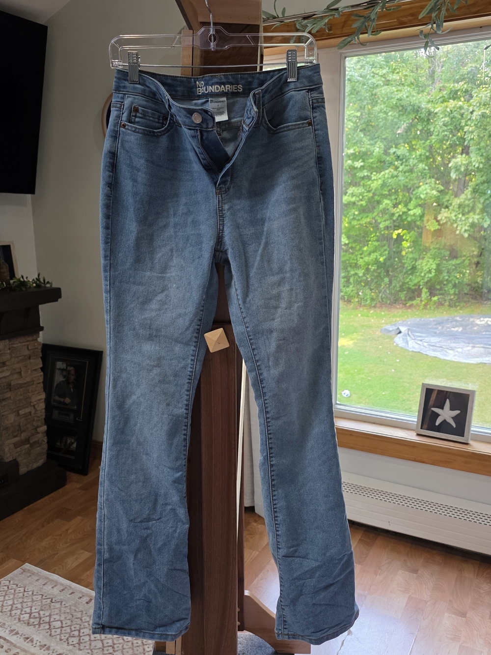 No Boundaries Women's Boot Cut Jeans - Medium Blue